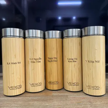 BÌNH GIỮ NHIỆT VỎ TRE KHẮC LOGO THEO YÊU CẦU