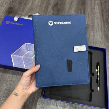 BỘ QUÀ TẶNG DOANH NGHIỆP CAO CẤP - SỔ SẠC ĐA NĂNG IN LOGO THEO YÊU CẦU