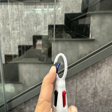 BÚT BI NHỰA NHIỀU MÀU CÓ MÓC TREO IN LOGO