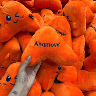 GẤU BÔNG THÊU LOGO AHAMOVE - QUÀ TẶNG DOANH NGHIỆP ẤN TƯỢNG