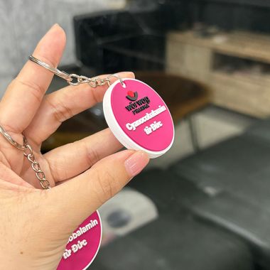 MÓC KHÓA CAO SU IN LOGO - ĐỔ KEO 2 MẶT