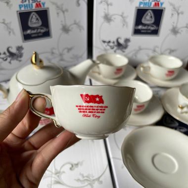 BỘ TÁCH SỨ TRẮNG KÈM ĐĨA LÓT SỨ IN LOGO - KÈM HỘP ĐỰNG CAO CẤP