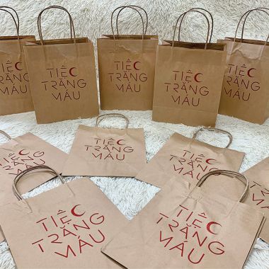 TÚI GIẤY TIỆC TRĂNG MÁU