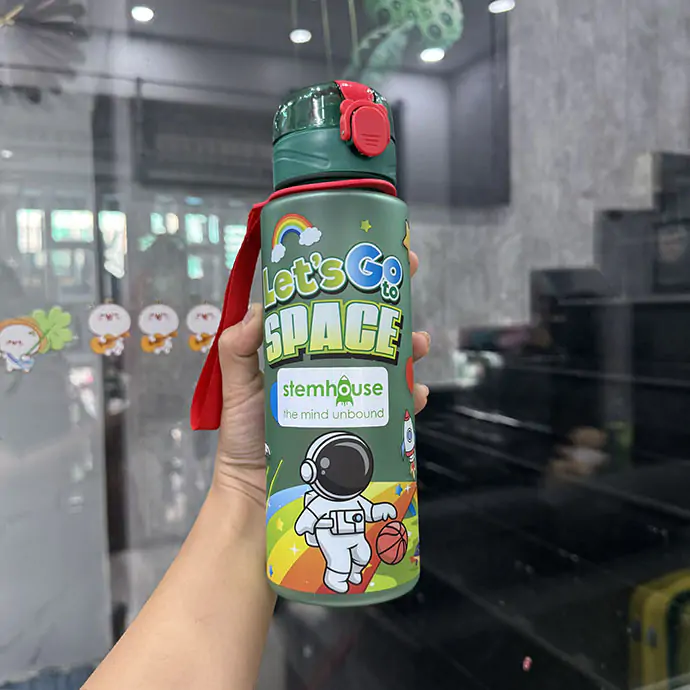 BÌNH NƯỚC NHỰA THỂ THAO IN LOGO - QUÀ TẶNG DOANH NGHIỆP ĐẸP, GIÁ XƯỞNG
