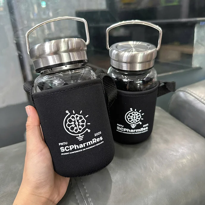 BÌNH THỦY TINH IN LOGO CÓ TÚI VẢI CÁCH NHIỆT