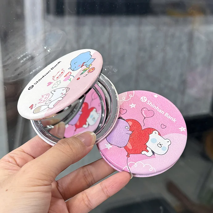 GƯƠNG MINI DỄ THƯƠNG IN LOGO - PHỤ KIỆN TRANG ĐIỂM