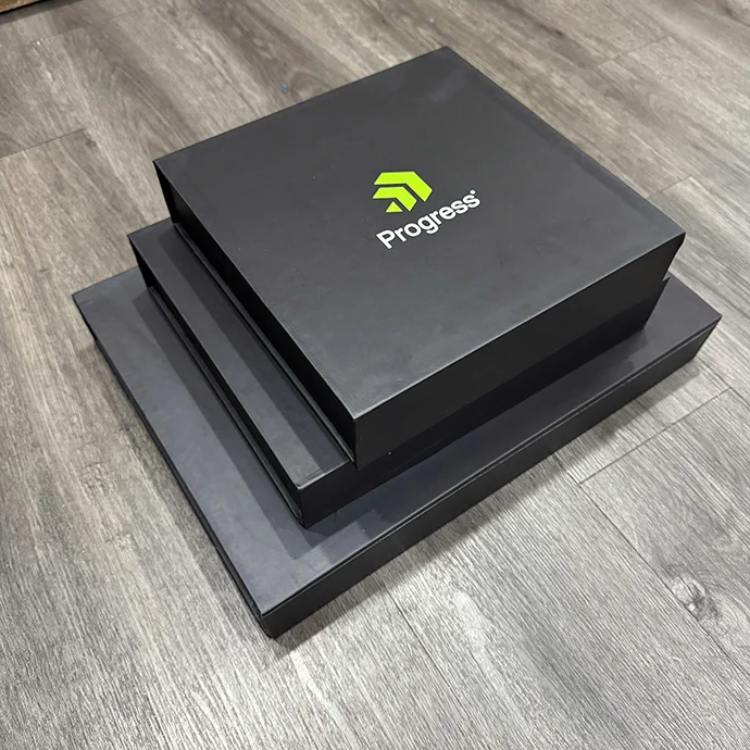 HỘP QUÀ TẶNG NẮP HÍT NAM CHÂM IN LOGO THEO YÊU CẦU