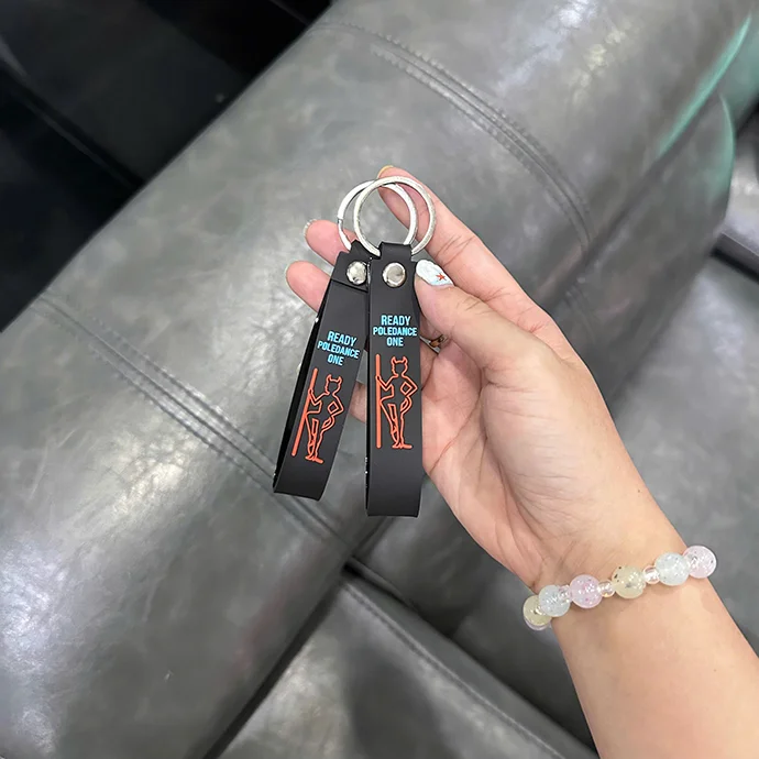 MÓC KHÓA CAO SU IN LOGO 2D