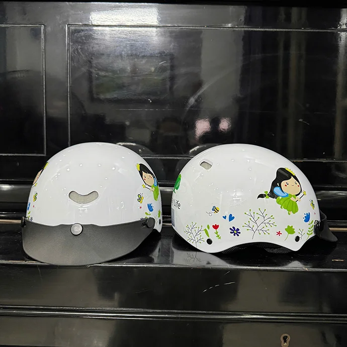 MŨ BẢO HIỂM TRẺ EM NHIỀU HỌA TIẾT SINH ĐỘNG