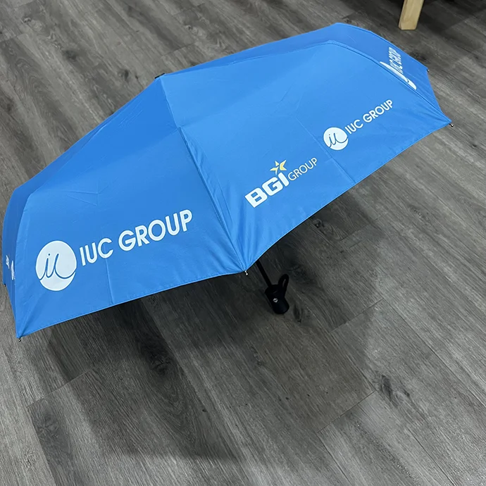 DÙ XẾP CẦM TAY IN LOGO IUC GROUP - DÙ CHE MUA CHE NẮNG