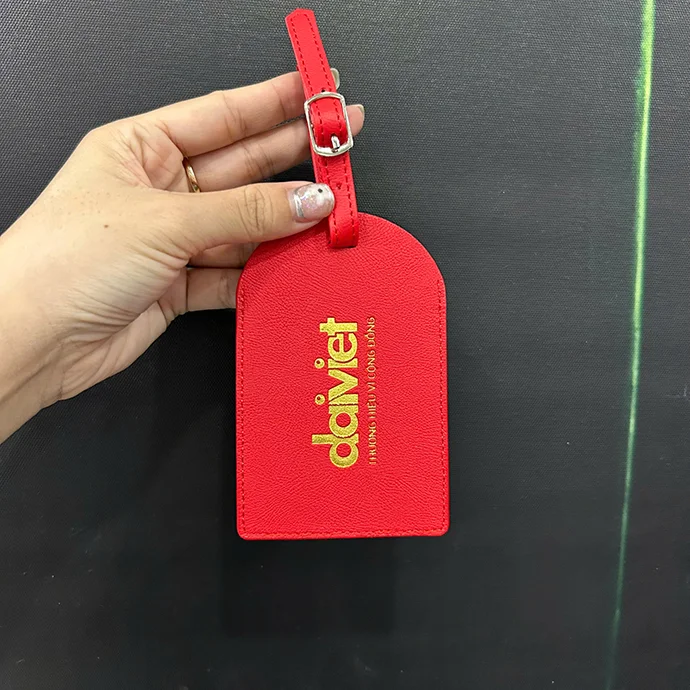 THẺ TREO HÀNH LÝ DA PU DẬP LOGO - THẺ TREO VALI DU LỊCH