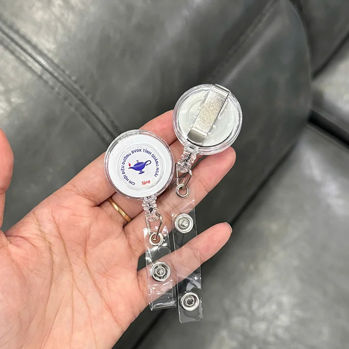 DÂY ĐEO THẺ RÚT TỰ ĐỘNG CÀI ÁO IN LOGO