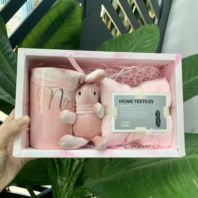Bộ cốc sứ cao cấp kèm hộp quà gấu bông và khăn - bộ quà tặng Valentine, bộ quà cưới, quà 8/3. Ý nghĩa và sang trọng