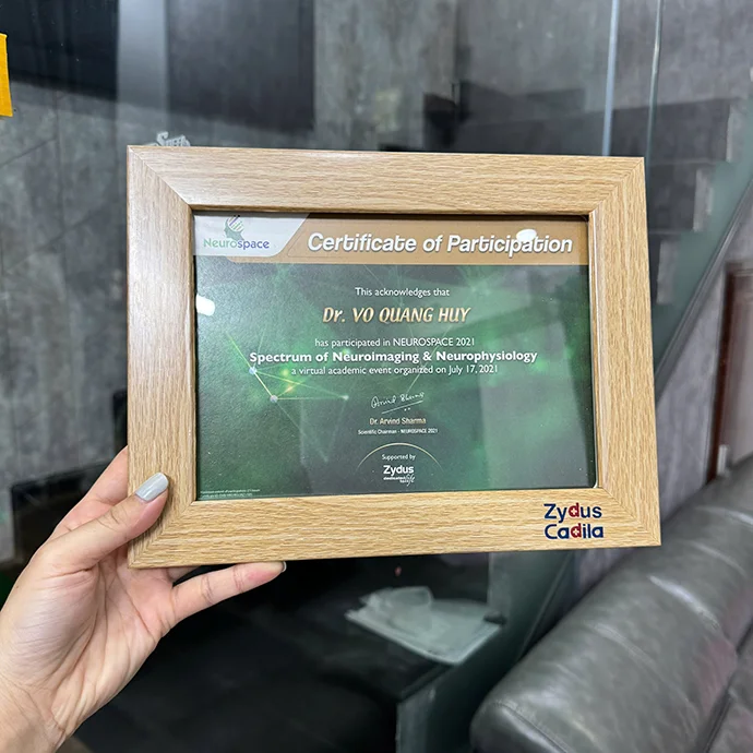 KHUNG BẰNG KHEN GỖ - IN LOGO THEO YÊU CẦU