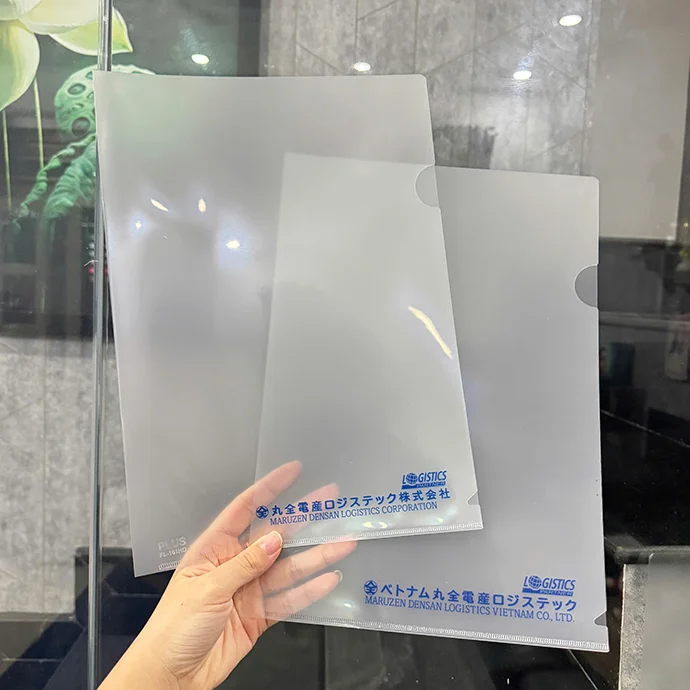 BÌA LÁ NHỰA A4 IN LOGO DOANH NGHIỆP- 1 VỊ TRÍ IN