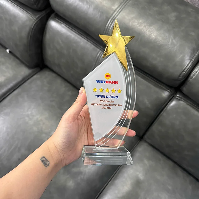 KỶ NIỆM CHƯƠNG PHA LÊ VIETBANK - SẢN XUẤT THEO YÊU CẦU