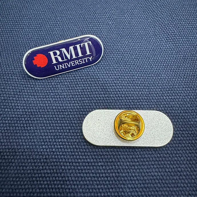 HUY HIỆU PIN CÀI ÁO LOGO RMIT - SẢN XUẤT THEO YÊU CẦU