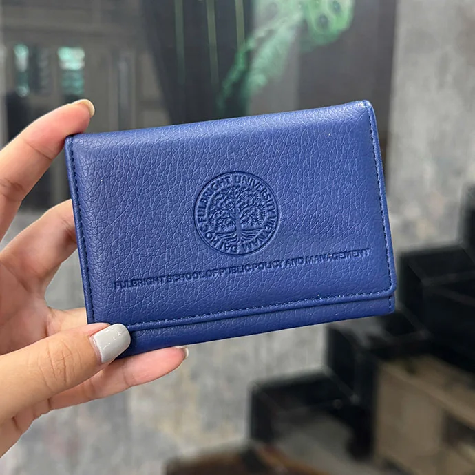 VÍ ĐỰNG THẺ PU DẬP LOGO GIÁ RẺ